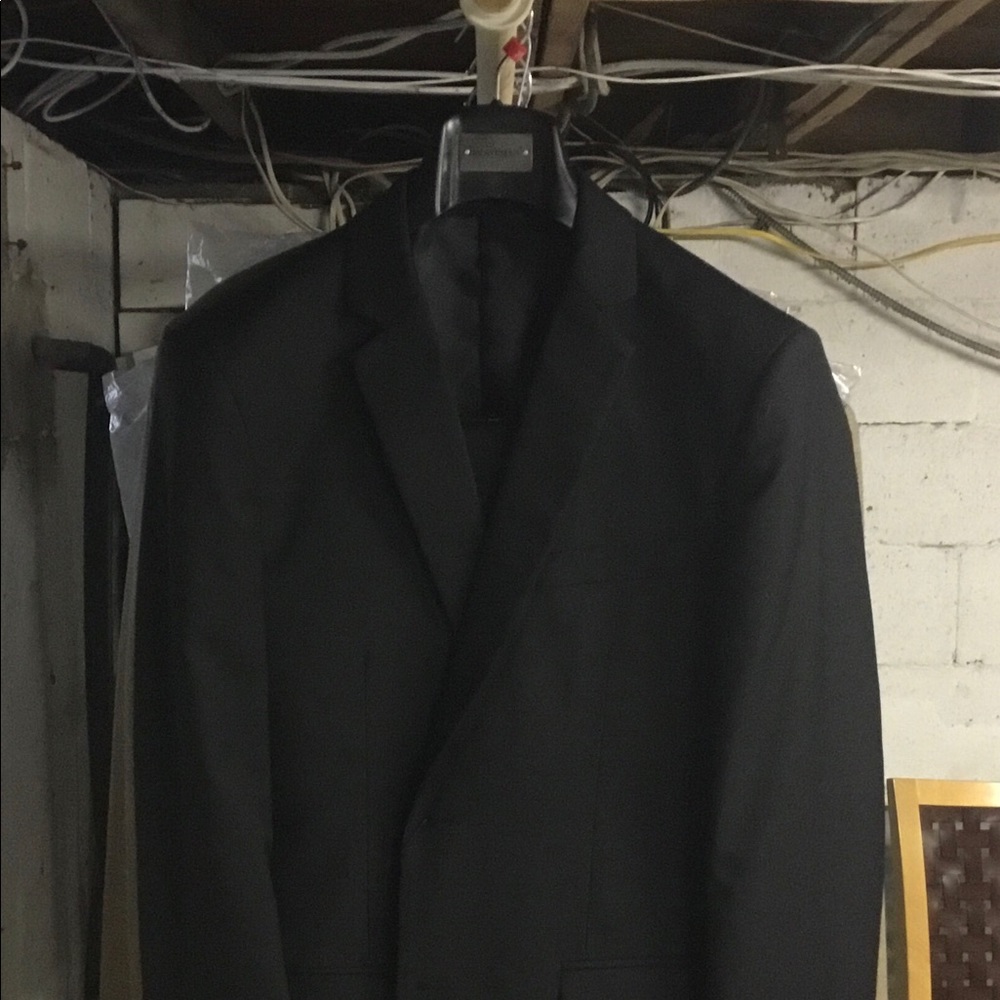 BRAVEMAN Men’s Suit 36R 30W Slim BRAND NEW